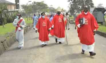 BOSSS_thumb_priests3